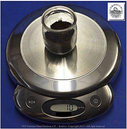 DSF_0962-Weighing-06